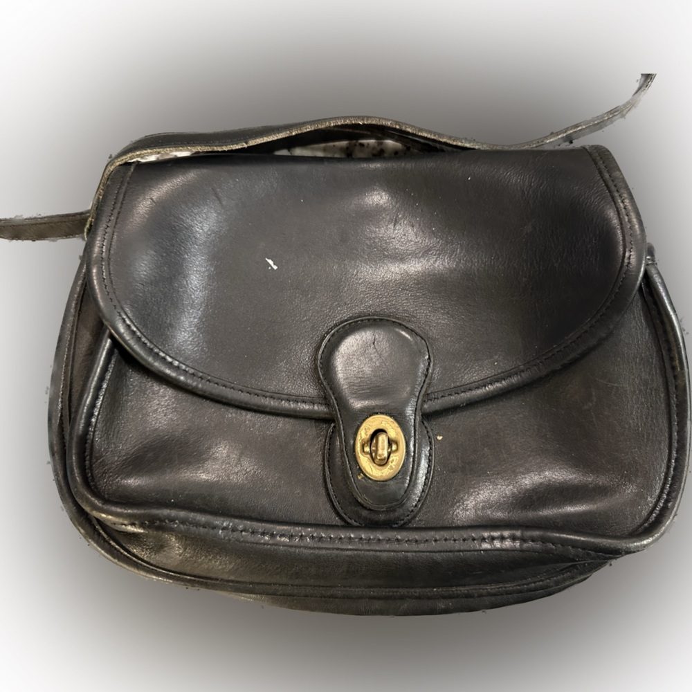 Vintage coach shoulder purse